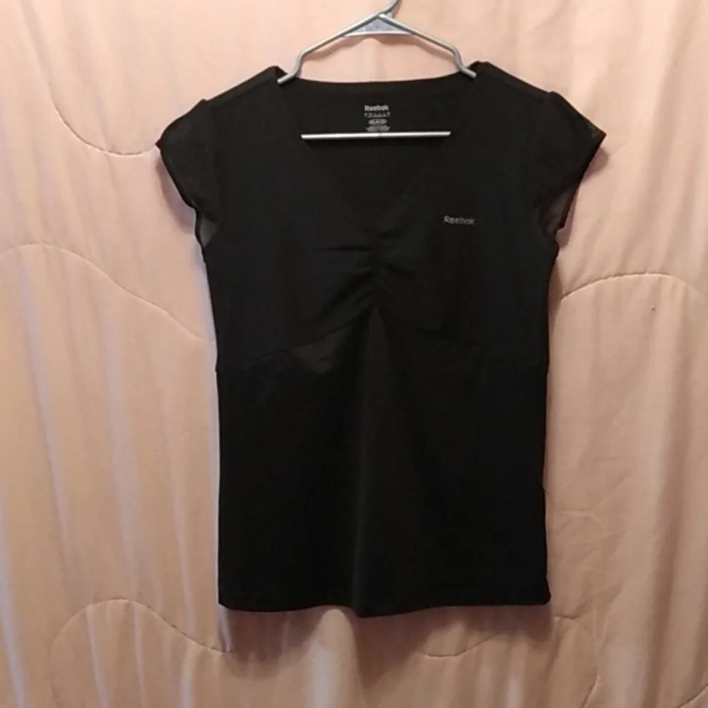 Ladies Reebok work out top - Picture 1 of 2